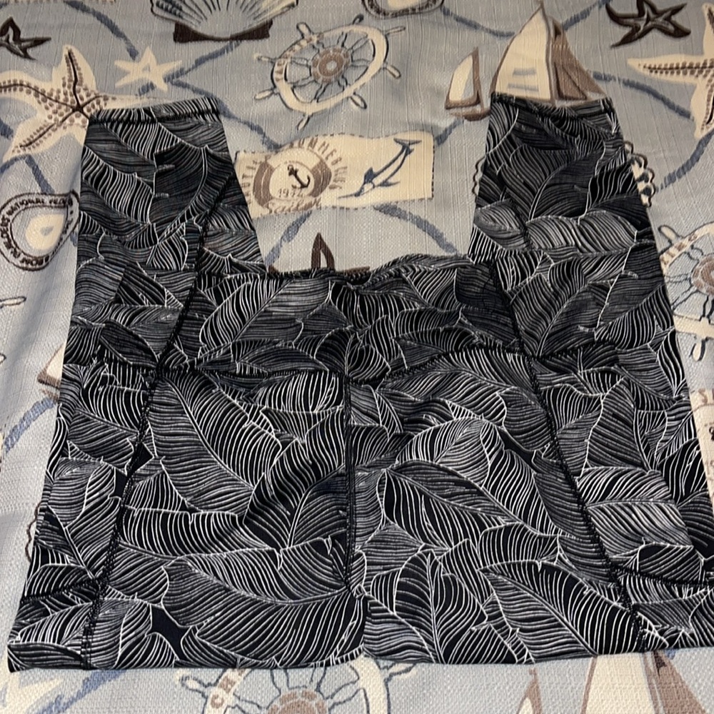 Victorias Secret High Rise 7/8 Legging Size 16 - Picture 2 of 4